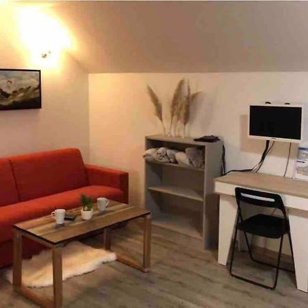 Au Bout Du Bois Piscine Sauna Hammam Accessible En Saison Et Le Logement Accessible Toute L Annee Les Déserts Exteriör bild