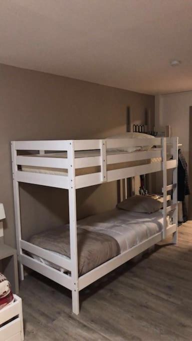 Au Bout Du Bois Piscine Sauna Hammam Accessible En Saison Et Le Logement Accessible Toute L Annee Les Déserts Exteriör bild